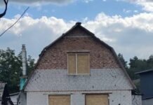 21 пошкоджений будинок, 65 закритих вікон: ліквідація наслідків атаки у Чернігові