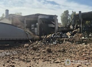 Зруйнований склад, згоріла церква та пожежа в лісі: як минула доба на Чернігівщині