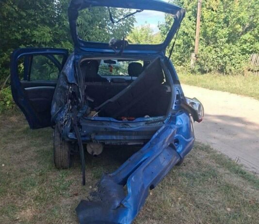 Постраждали дві жінки та чоловік: ворожі дрони атакували Чернігівщину
