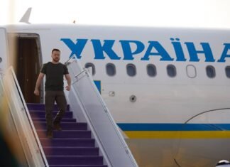 РФ могла направить дрон намеренно: новые подробности инцидента с самолетом Зеленского