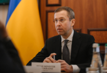 Экономия ради армии: Корецкий выступил с заявлением о пенсиях и зарплатах