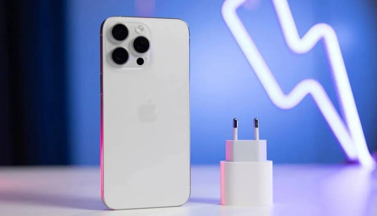 Почему iPhone 17 Pro Max заряжается в три раза медленнее Xiaomi: разбор технологий